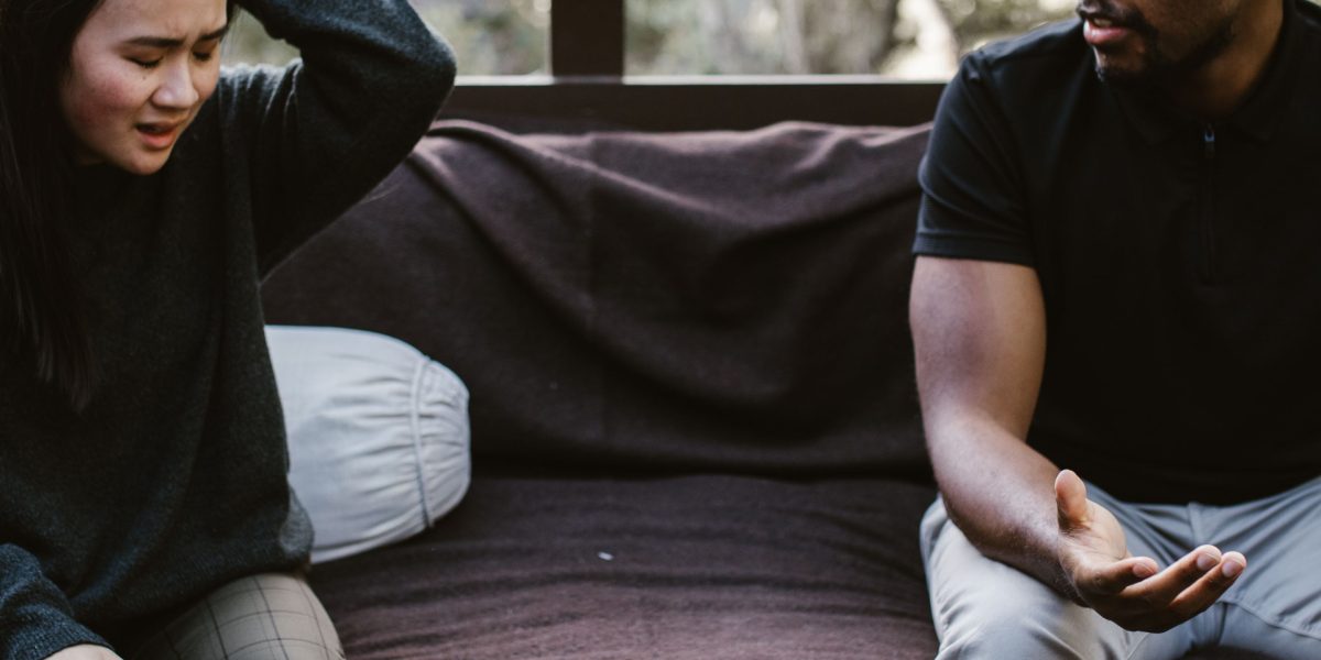 How a Relationship Issues Therapist Helps You Rebuild Trust and Connection