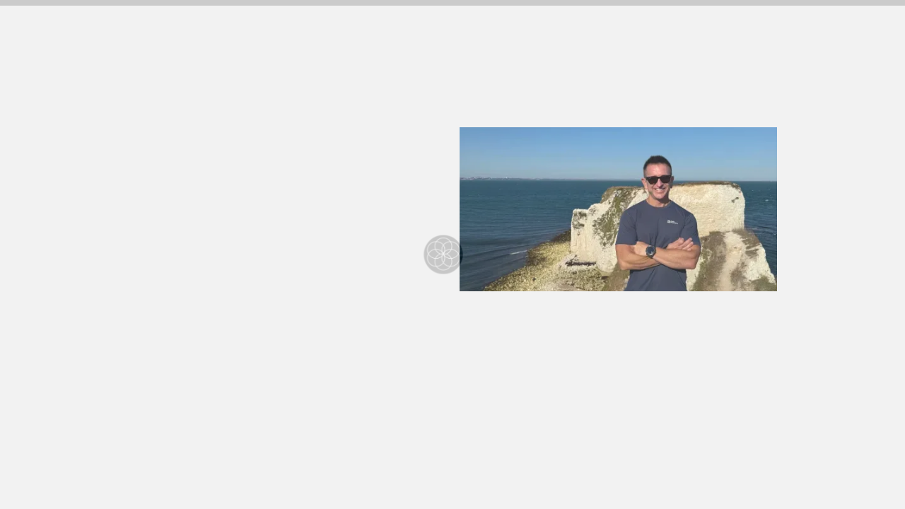 Screenshot of Dean Grey's website, an organization focused on filtering noise and finding trustworthy information.